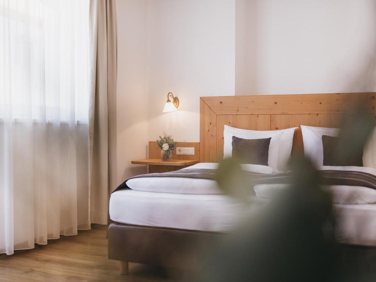 Hotel Vier Jahreszeiten By Vaya Inkl Zell Am See-Kaprun Sommerkarte ภายนอก รูปภาพ