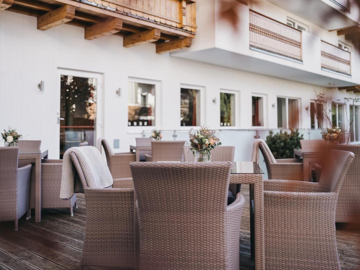 Hotel Vier Jahreszeiten By Vaya Inkl Zell Am See-Kaprun Sommerkarte ภายนอก รูปภาพ