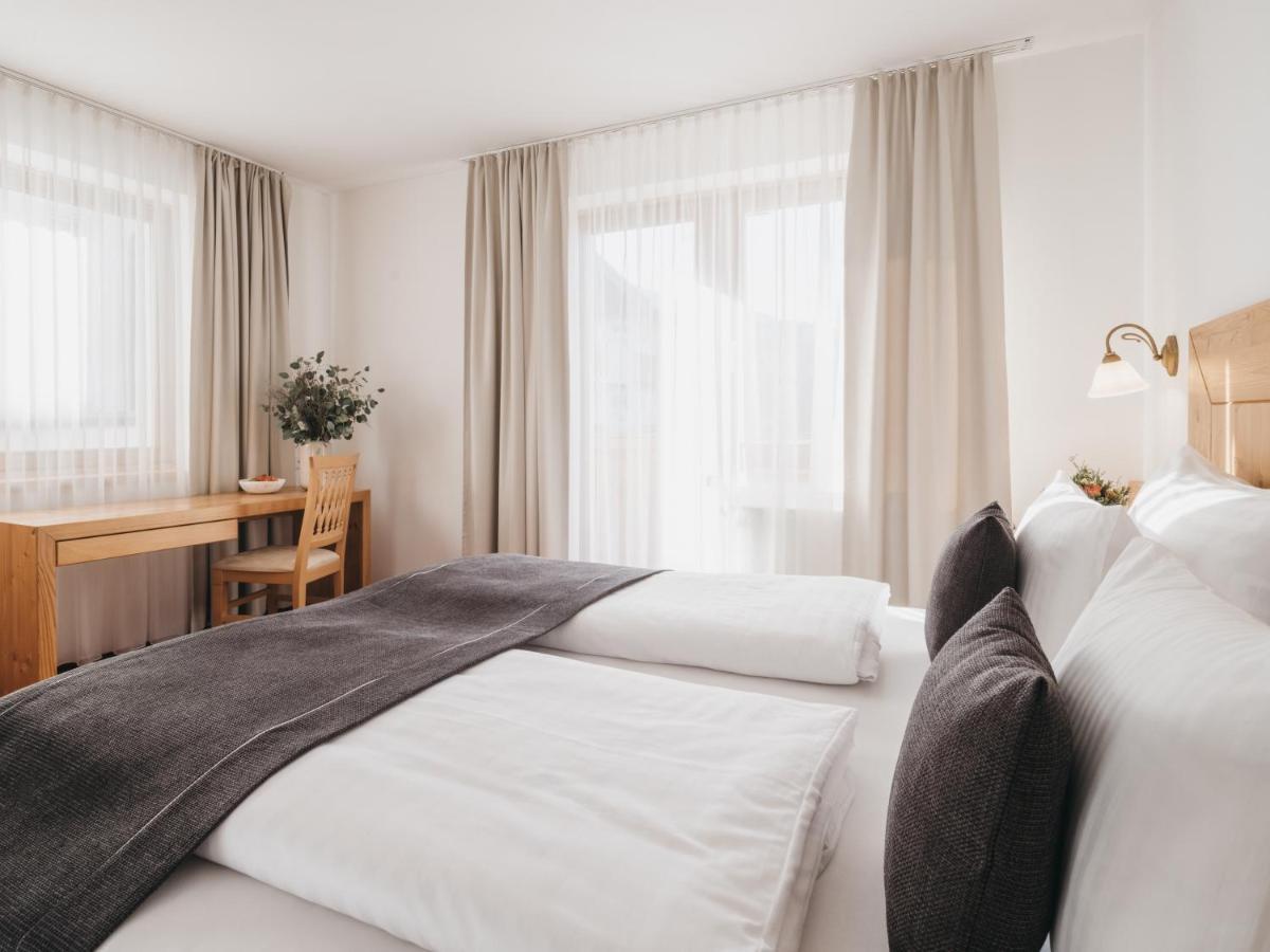 Hotel Vier Jahreszeiten By Vaya Inkl Zell Am See-Kaprun Sommerkarte ภายนอก รูปภาพ