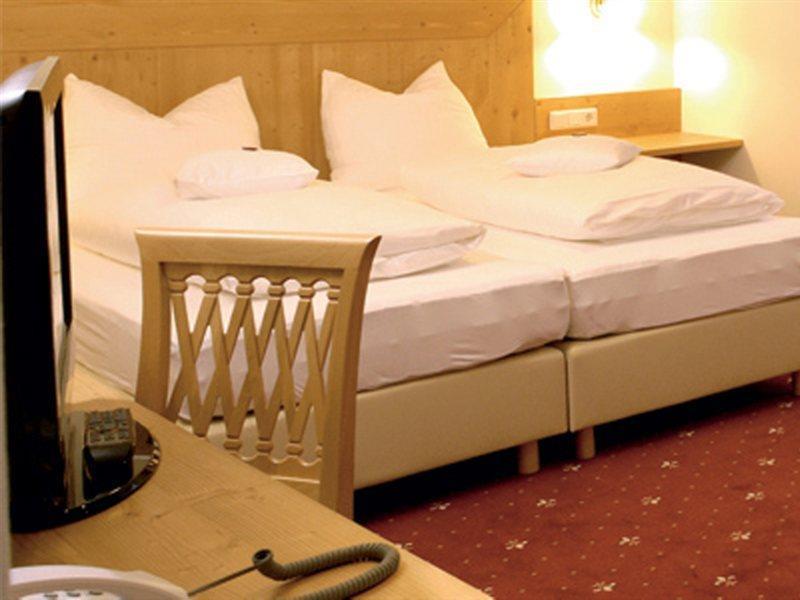 Hotel Vier Jahreszeiten By Vaya Inkl Zell Am See-Kaprun Sommerkarte ภายนอก รูปภาพ