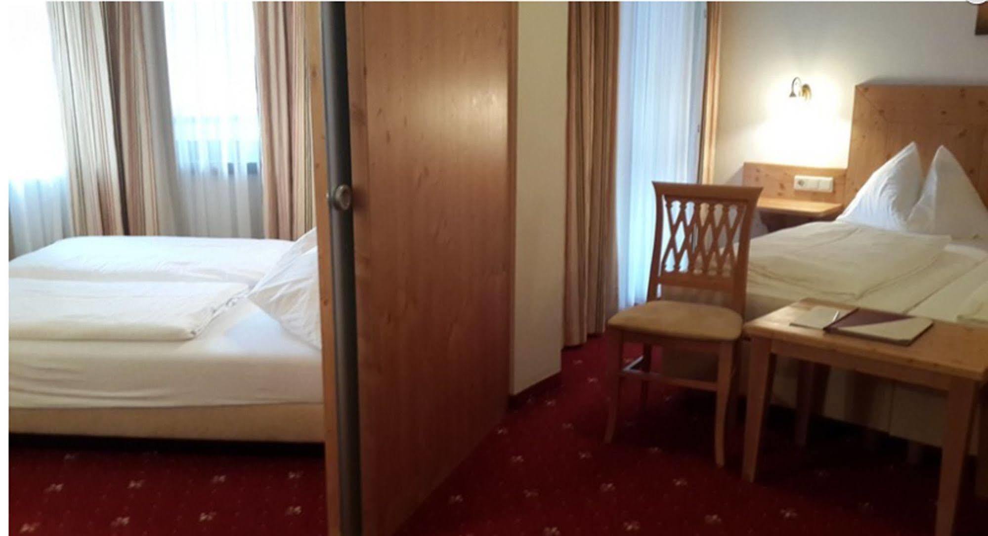 Hotel Vier Jahreszeiten By Vaya Inkl Zell Am See-Kaprun Sommerkarte ภายนอก รูปภาพ
