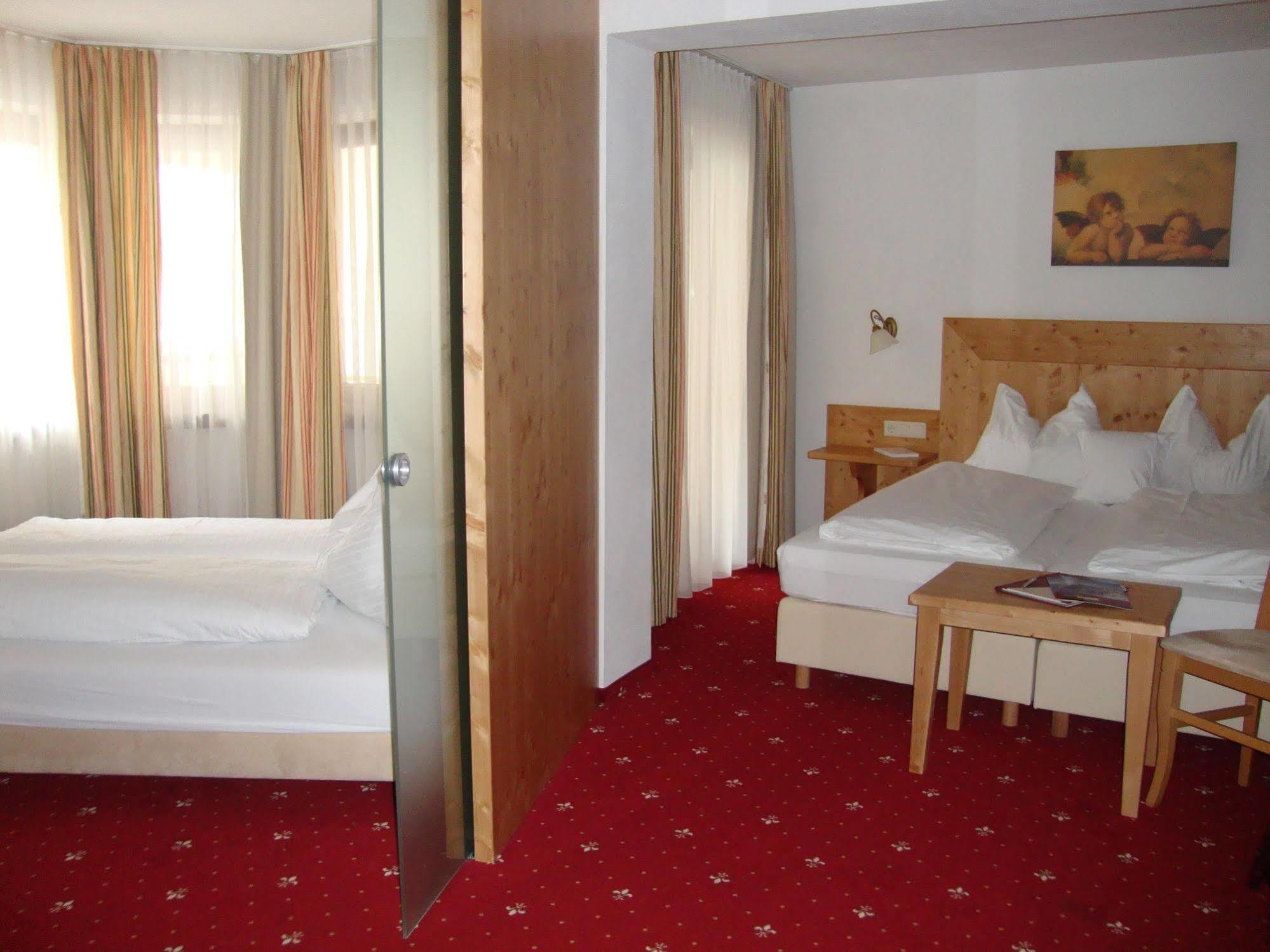 Hotel Vier Jahreszeiten By Vaya Inkl Zell Am See-Kaprun Sommerkarte ภายนอก รูปภาพ